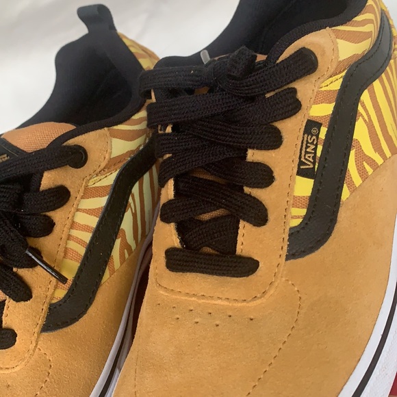 VANS KYLE WALKER PRO REFLECTIVE Tiger/Black WMNS - Picture 10 of 13